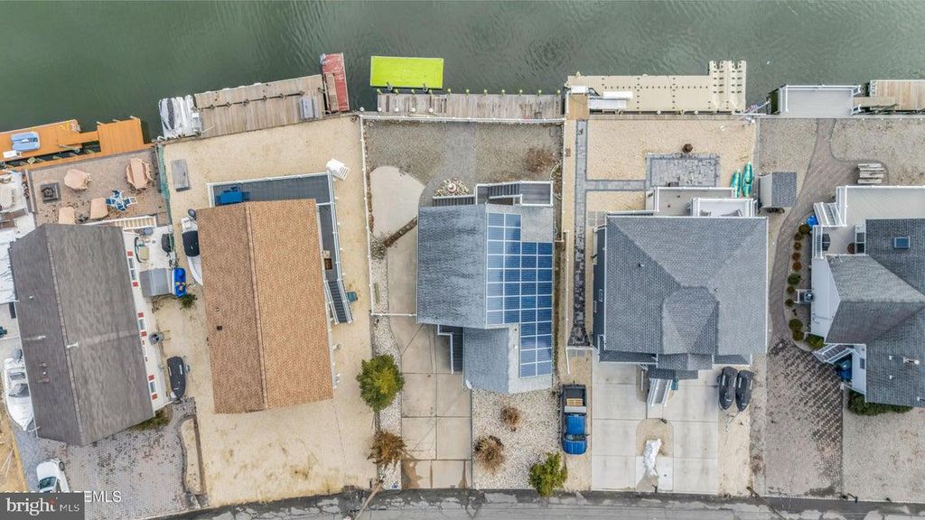 Image 56 of property listing at 143 S CAPTAINS DR, Tuckerton, NJ 08087