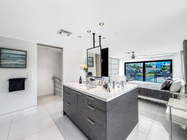 2628 SE 10th Street, Pompano Beach, FL 33062