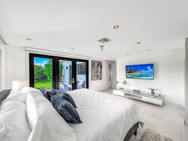 2628 SE 10th Street, Pompano Beach, FL 33062