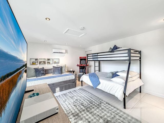 2628 SE 10th Street, Pompano Beach, FL 33062