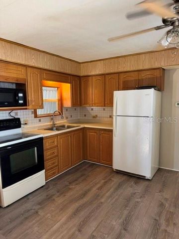 110 52ND AVENUE TERRACE E, Bradenton, FL 34203