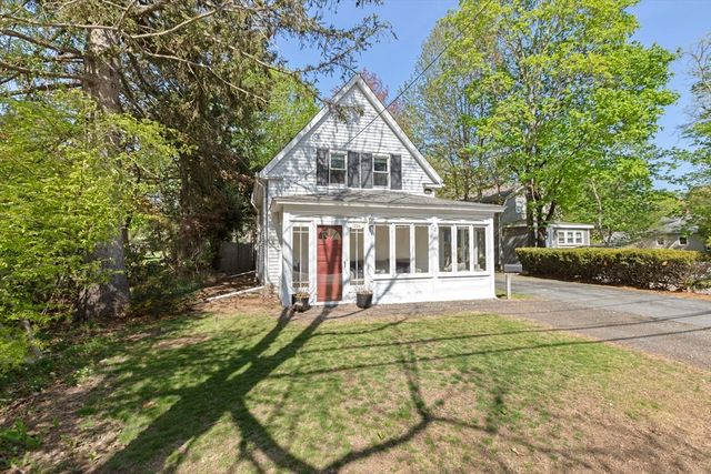 226 Central St, Foxboro, MA 02035