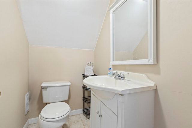 226 Central St, Foxboro, MA 02035
