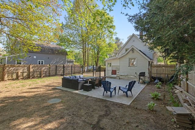 226 Central St, Foxboro, MA 02035