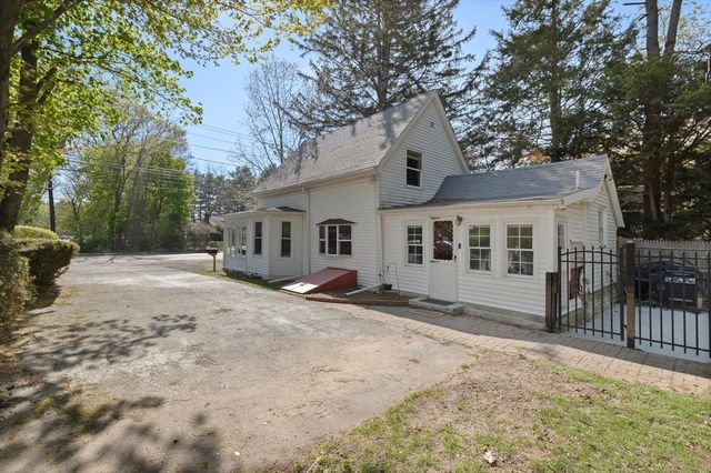 226 Central St, Foxboro, MA 02035