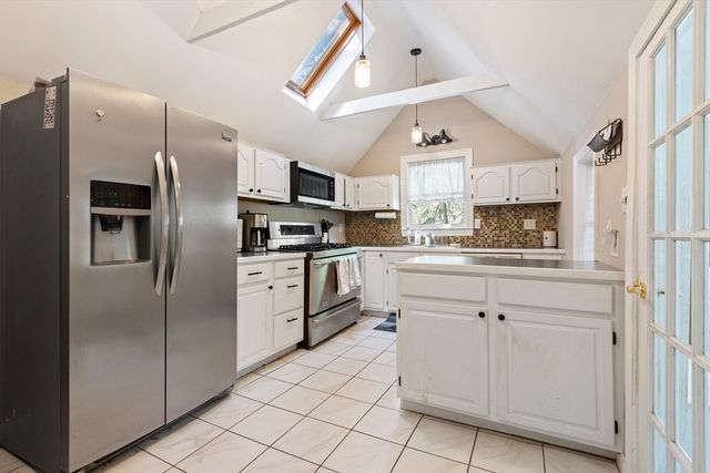 226 Central St, Foxboro, MA 02035
