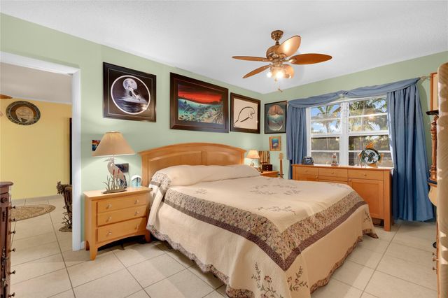 1560 Mckinley Street 210W, Hollywood, FL 33020