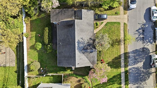 432 Maryland Avenue, Freeport, NY 11520