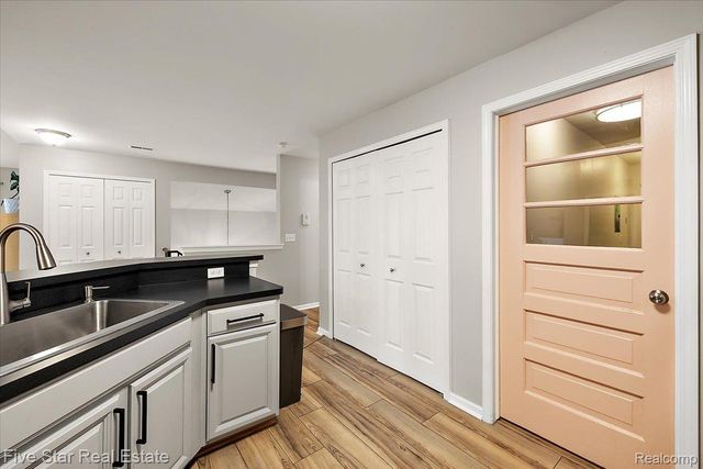 15943 Morningside, Northville, MI 48168