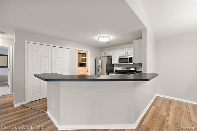 15943 Morningside, Northville, MI 48168