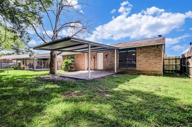 14107 Pinewest Drive, Houston, TX 77049