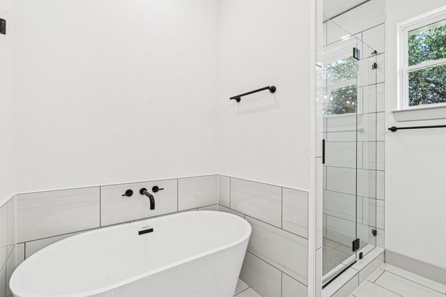 5012 Elizabeth Street, Granbury, TX 76048