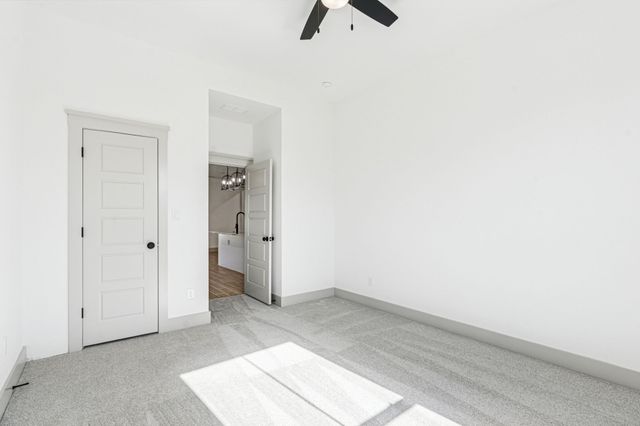 5012 Elizabeth Street, Granbury, TX 76048