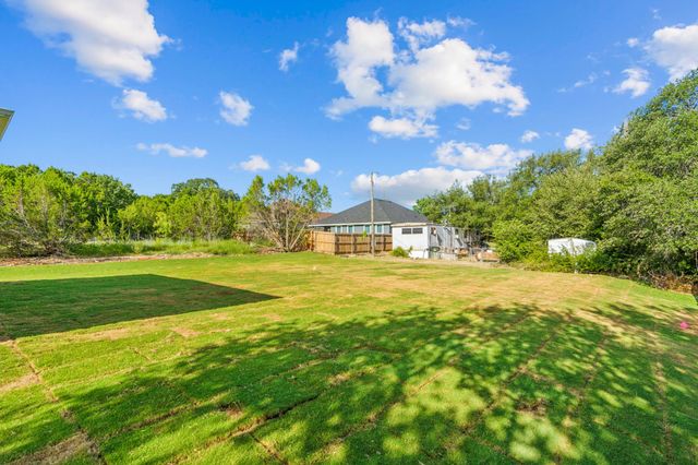 5012 Elizabeth Street, Granbury, TX 76048
