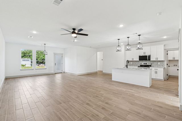 5012 Elizabeth Street, Granbury, TX 76048