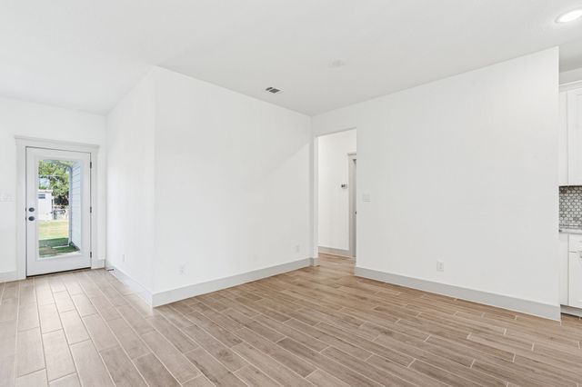 5012 Elizabeth Street, Granbury, TX 76048