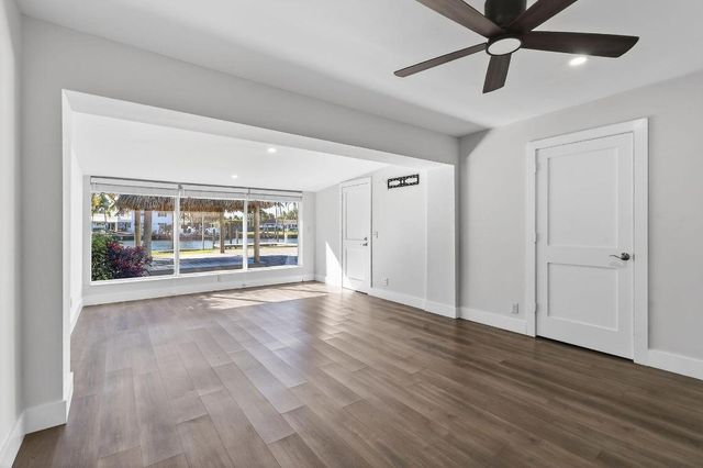 122 Arlington Place, West Palm Beach, FL 33405