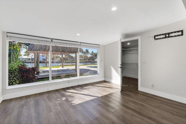 122 Arlington Place, West Palm Beach, FL 33405