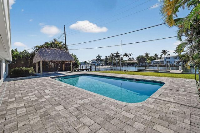 122 Arlington Place, West Palm Beach, FL 33405