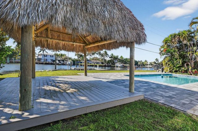 122 Arlington Place, West Palm Beach, FL 33405