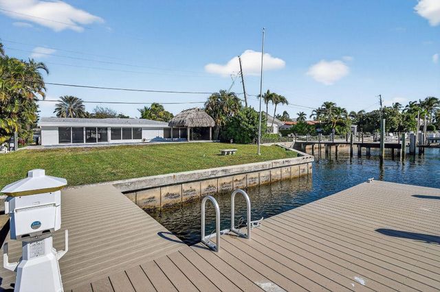 122 Arlington Place, West Palm Beach, FL 33405