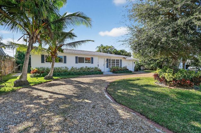 122 Arlington Place, West Palm Beach, FL 33405