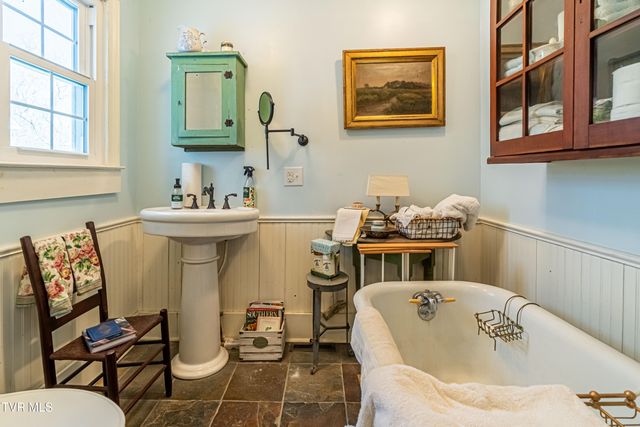 22601 Green Springs Church Road, Abingdon, VA 24211