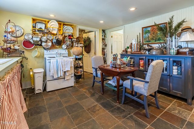 22601 Green Springs Church Road, Abingdon, VA 24211