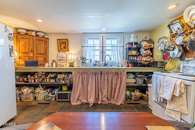 22601 Green Springs Church Road, Abingdon, VA 24211