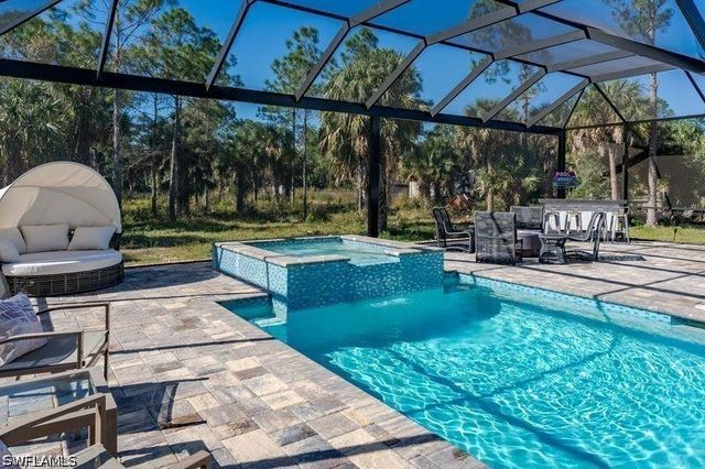 709 15th ST SW, Naples, FL 34117