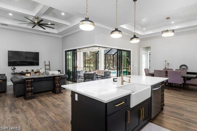 709 15th ST SW, Naples, FL 34117