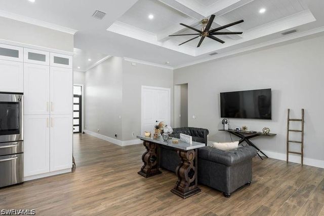 709 15th ST SW, Naples, FL 34117