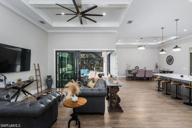 709 15th ST SW, Naples, FL 34117