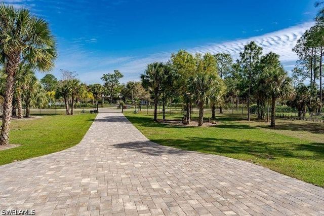 709 15th ST SW, Naples, FL 34117