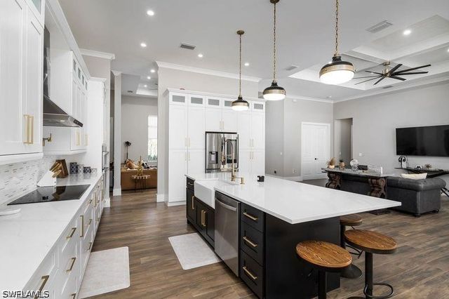 709 15th ST SW, Naples, FL 34117