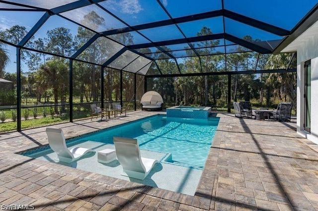 709 15th ST SW, Naples, FL 34117