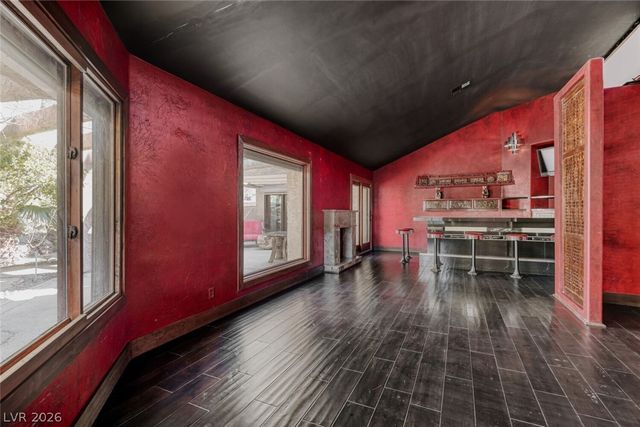 7296 Mission Hills Drive, Las Vegas, NV 89113