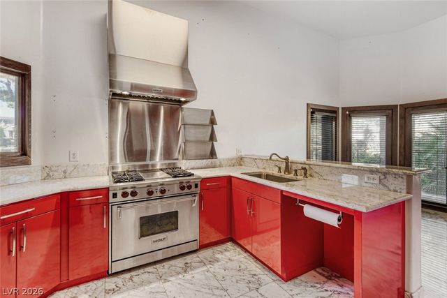 7296 Mission Hills Drive, Las Vegas, NV 89113