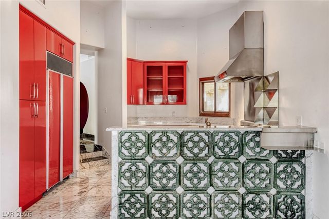 7296 Mission Hills Drive, Las Vegas, NV 89113