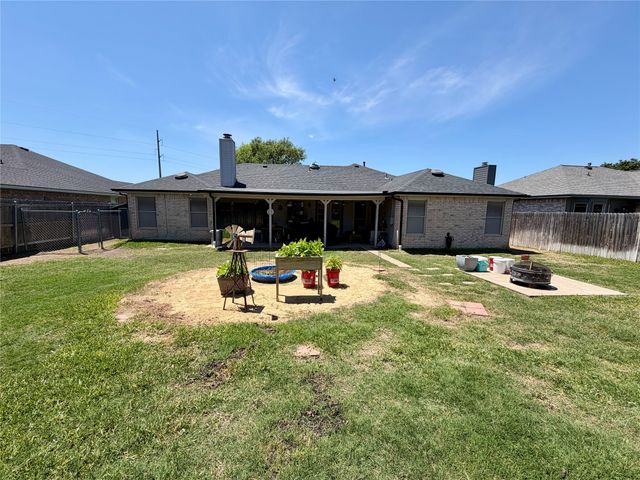 514 Morningside Court, Midlothian, TX 76065