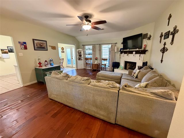 514 Morningside Court, Midlothian, TX 76065