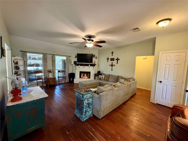 514 Morningside Court, Midlothian, TX 76065