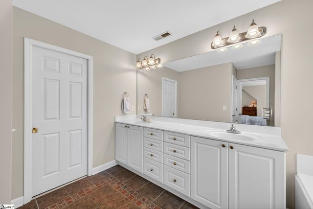 18 Dapple Gray Court, Simpsonville, SC 29680