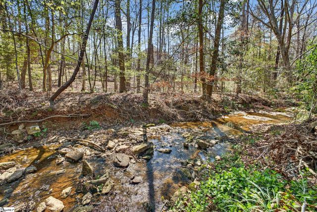 18 Dapple Gray Court, Simpsonville, SC 29680