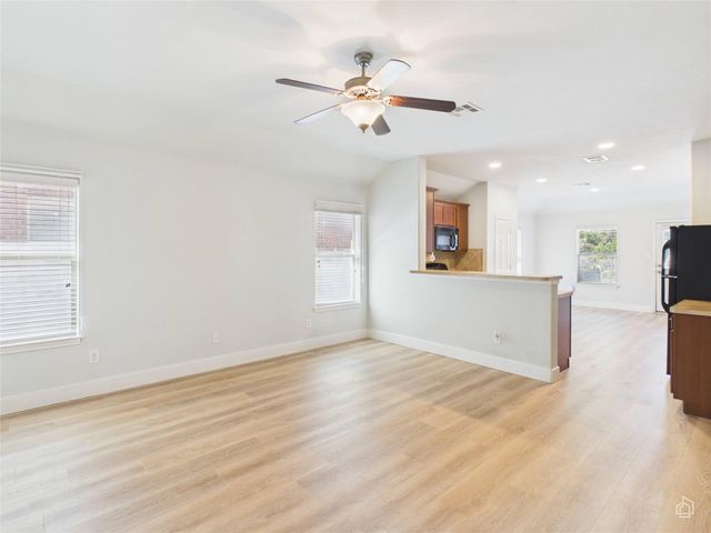 546 Travertine TRL, Buda, TX 78610