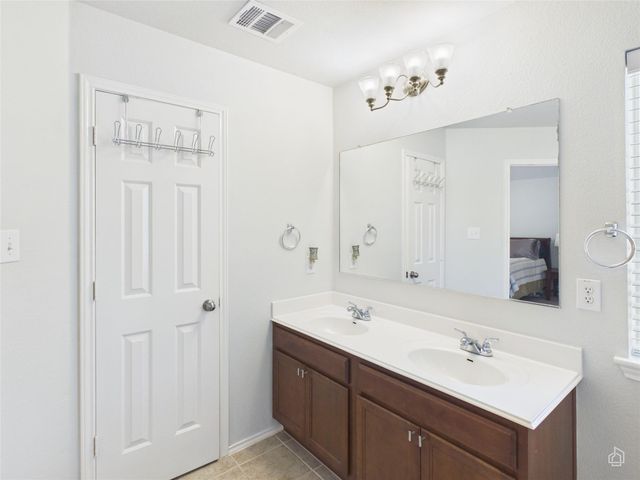 546 Travertine TRL, Buda, TX 78610