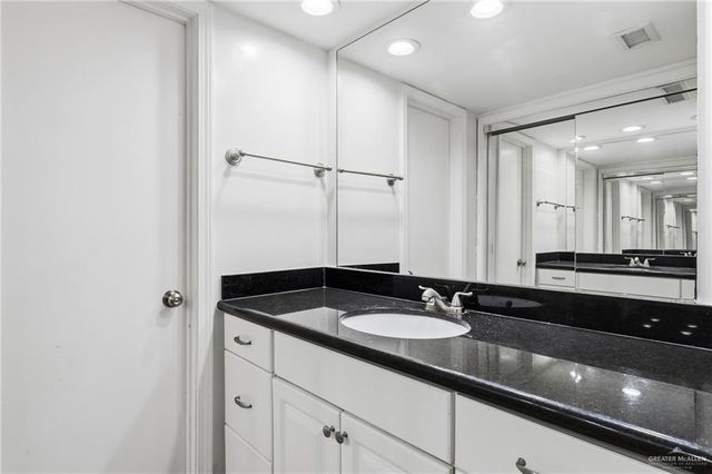 2900 Ashley Drive 101, Pharr, TX 78577