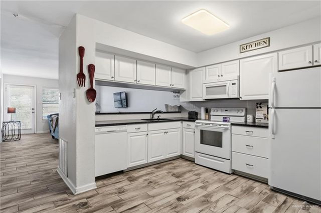 2900 Ashley Drive 101, Pharr, TX 78577