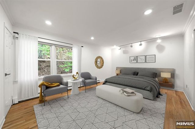 31 Hooks Lane 7, Edgewater, NJ 07020