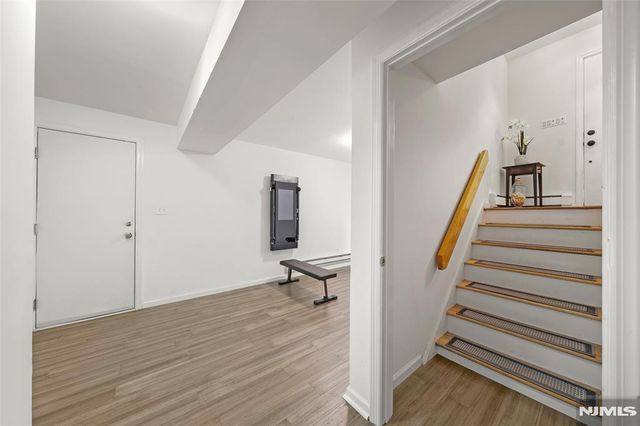 31 Hooks Lane 7, Edgewater, NJ 07020